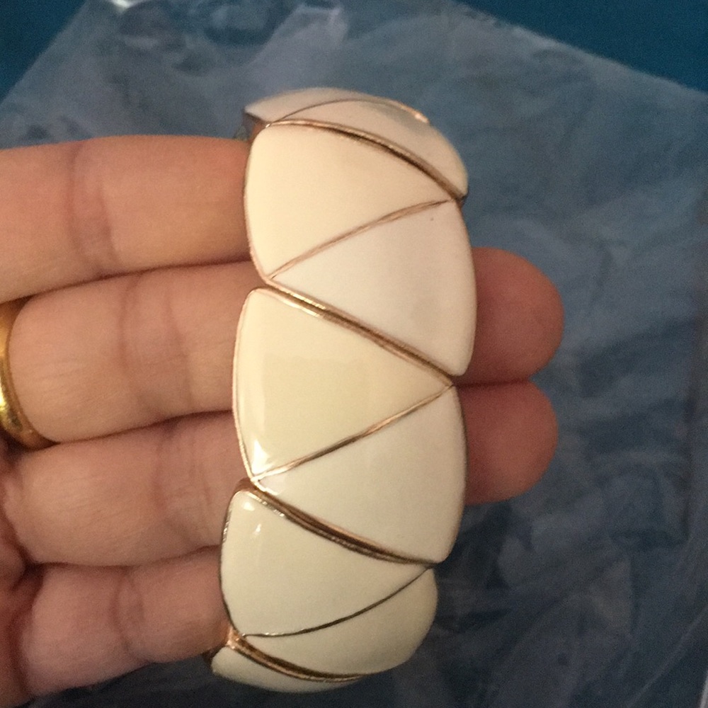 Bundle only. Euc stretch beige bracelet